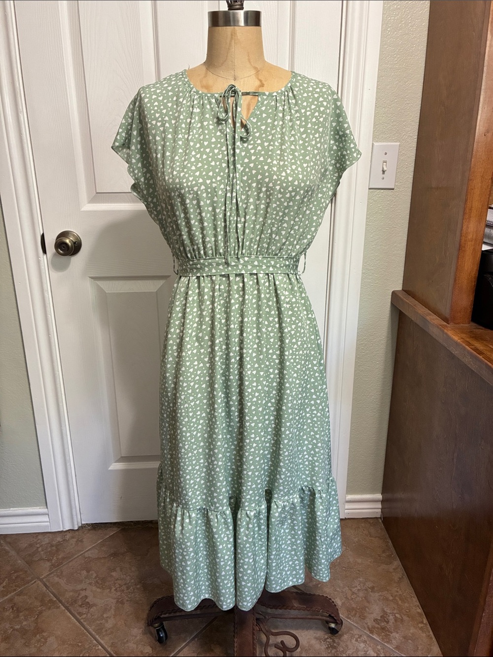 SHEIN Mint Green Floral Tie-Front Midi Dress